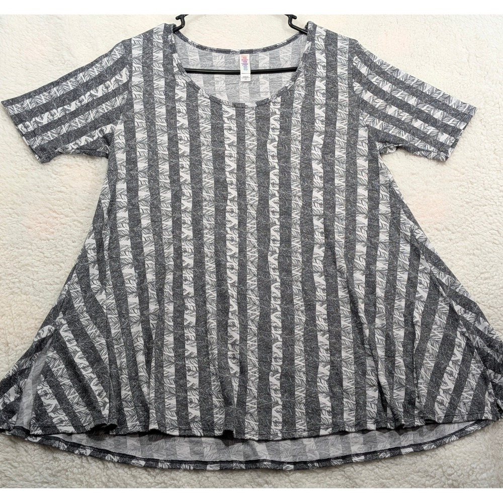 LuLaRoe Perfect T Tunic Top Size XS Gray White Striped Feather Short Sleeve